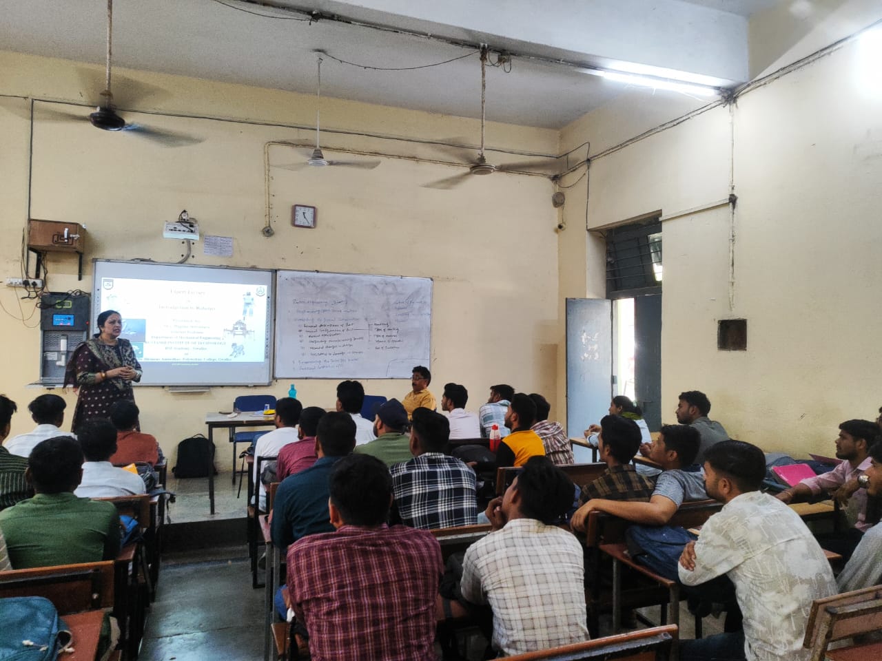 Expert Lecture on 'Robotics: An Introduction' Delivered