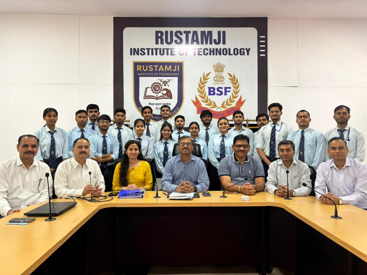 Campus drive by Risposta